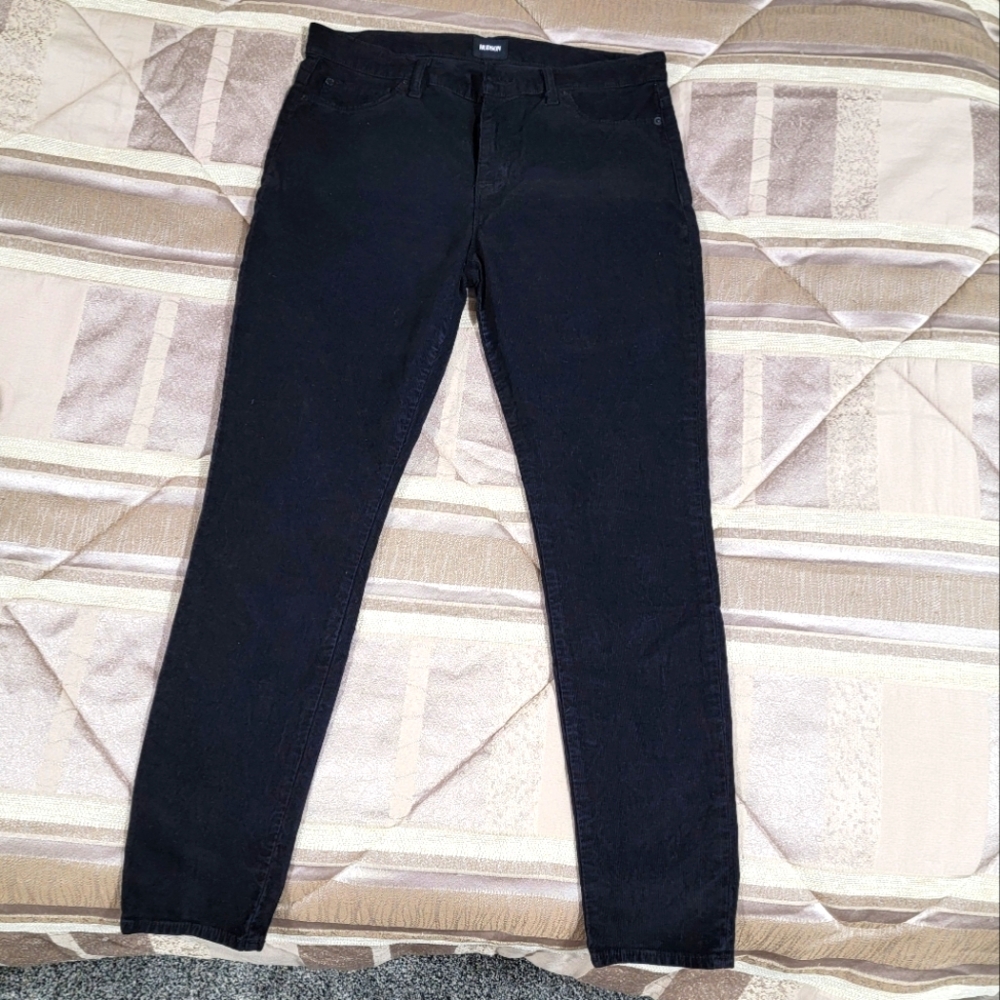 Hudson corduroy skinny ankle jeans. Size 30. Excellent condition. 29" inseam.